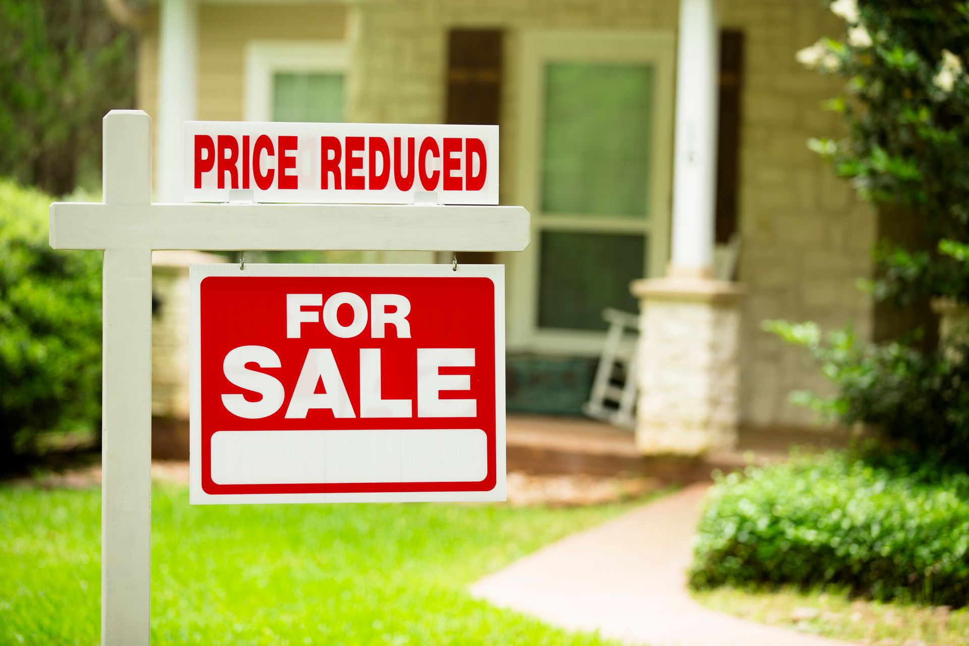 Les 10 zones métropolitaines où la valeur des maisons baisse le plus, selon Zillow
