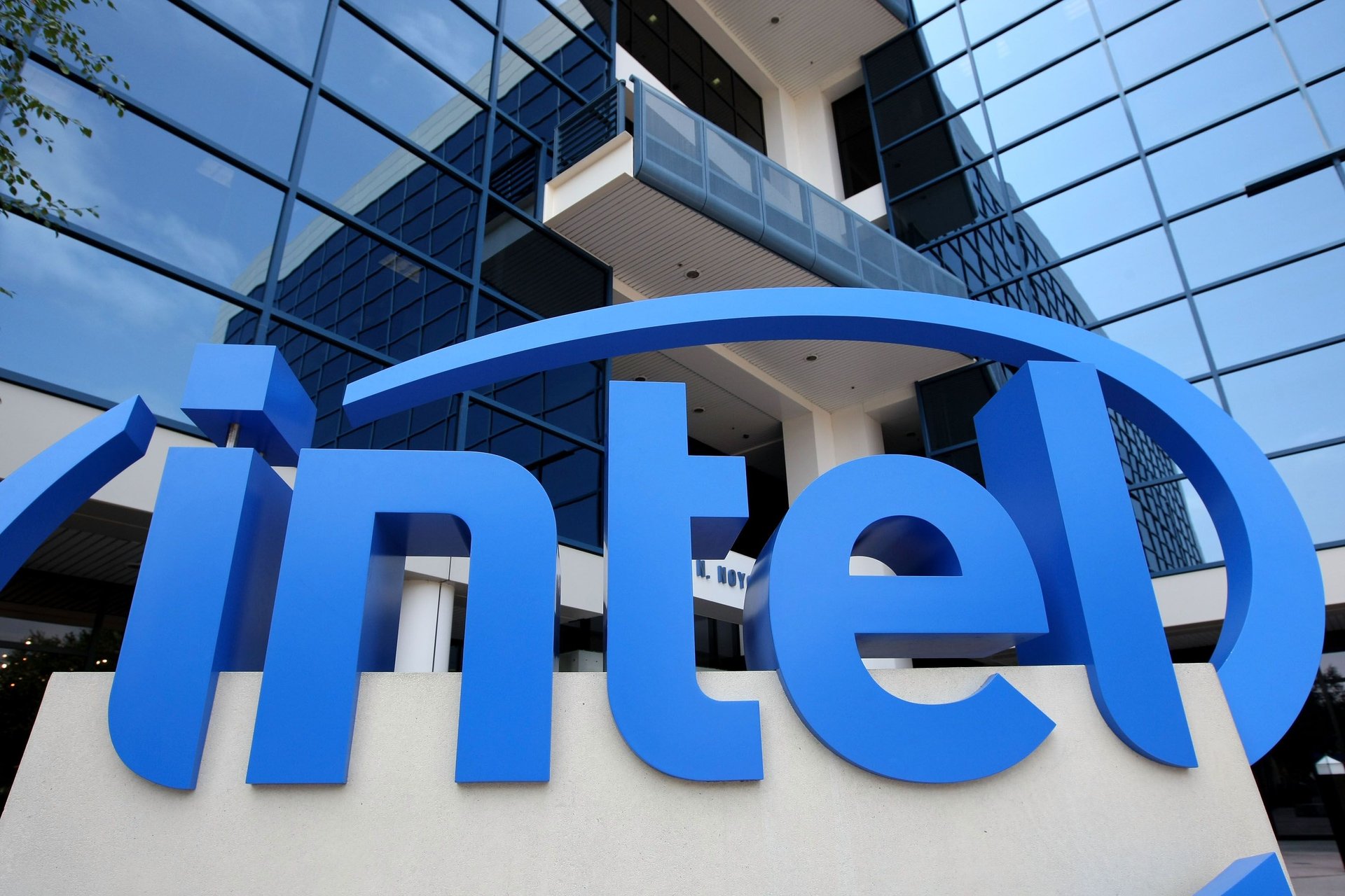Intel shares jump after report of possible US stake in chipmaker