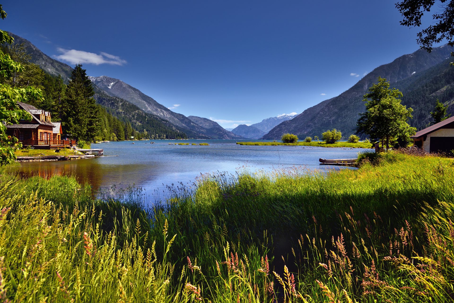 The 8 best lakes in America for a summer vacation