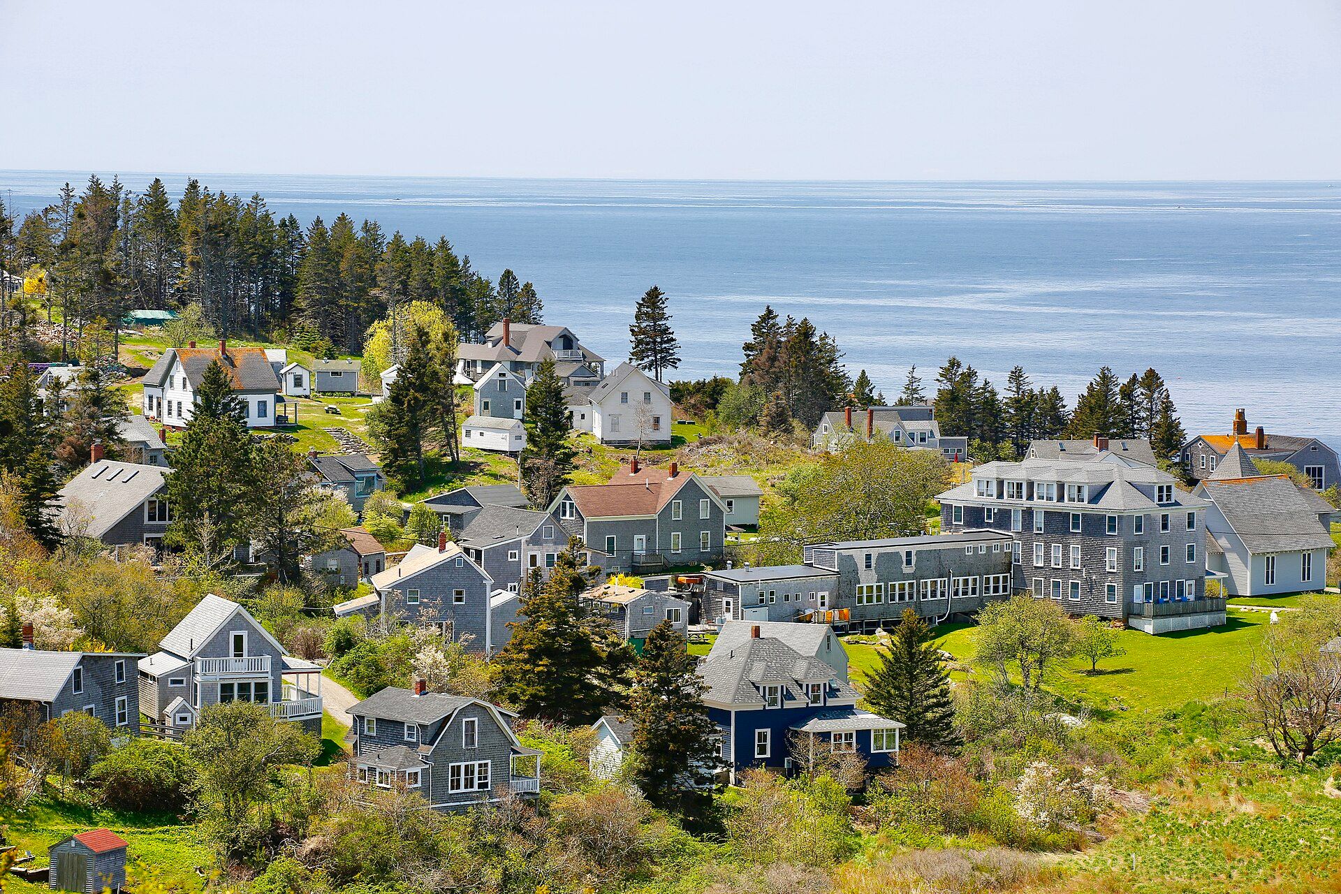 The most charming car-free destinations in America right now