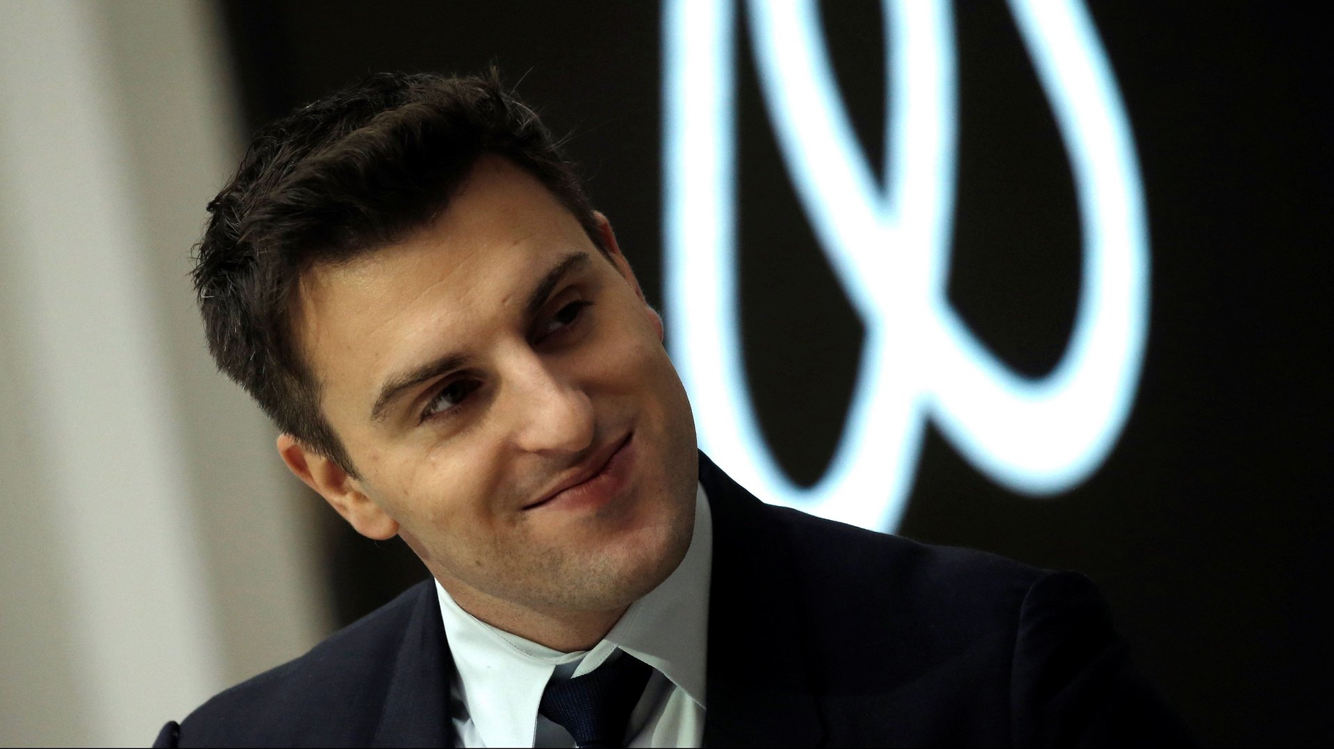 Airbnb is buying into the hotel industry by acquiring HotelTonight