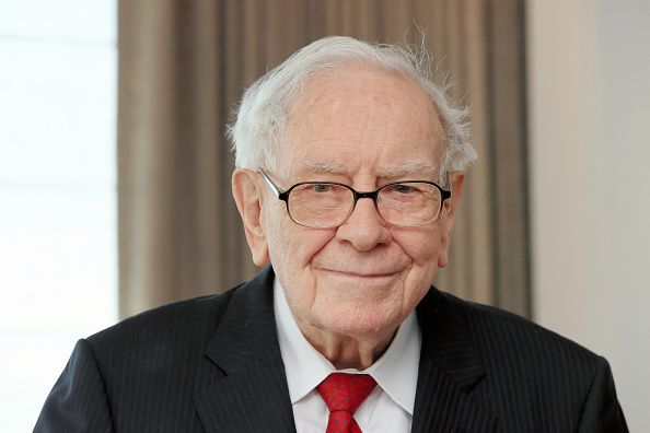 Warren Buffett fête ses 95 ans : Ce que chaque investisseur devrait apprendre de l'Oracle d'Omaha