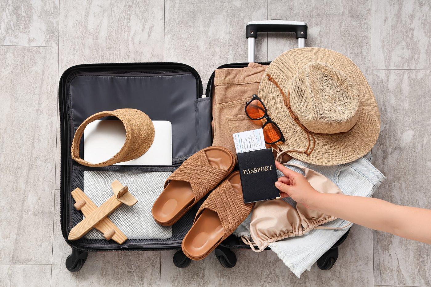 Die einzige Packliste, die Sie für eine zweiwöchige internationale Reise benötigen.