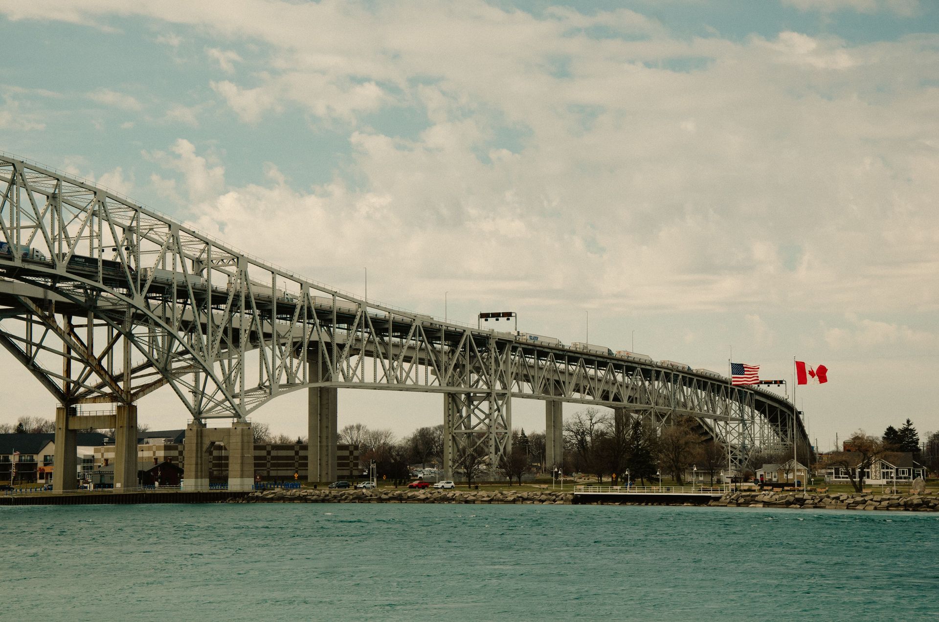 20 border crossings where the contrast itself is the destination