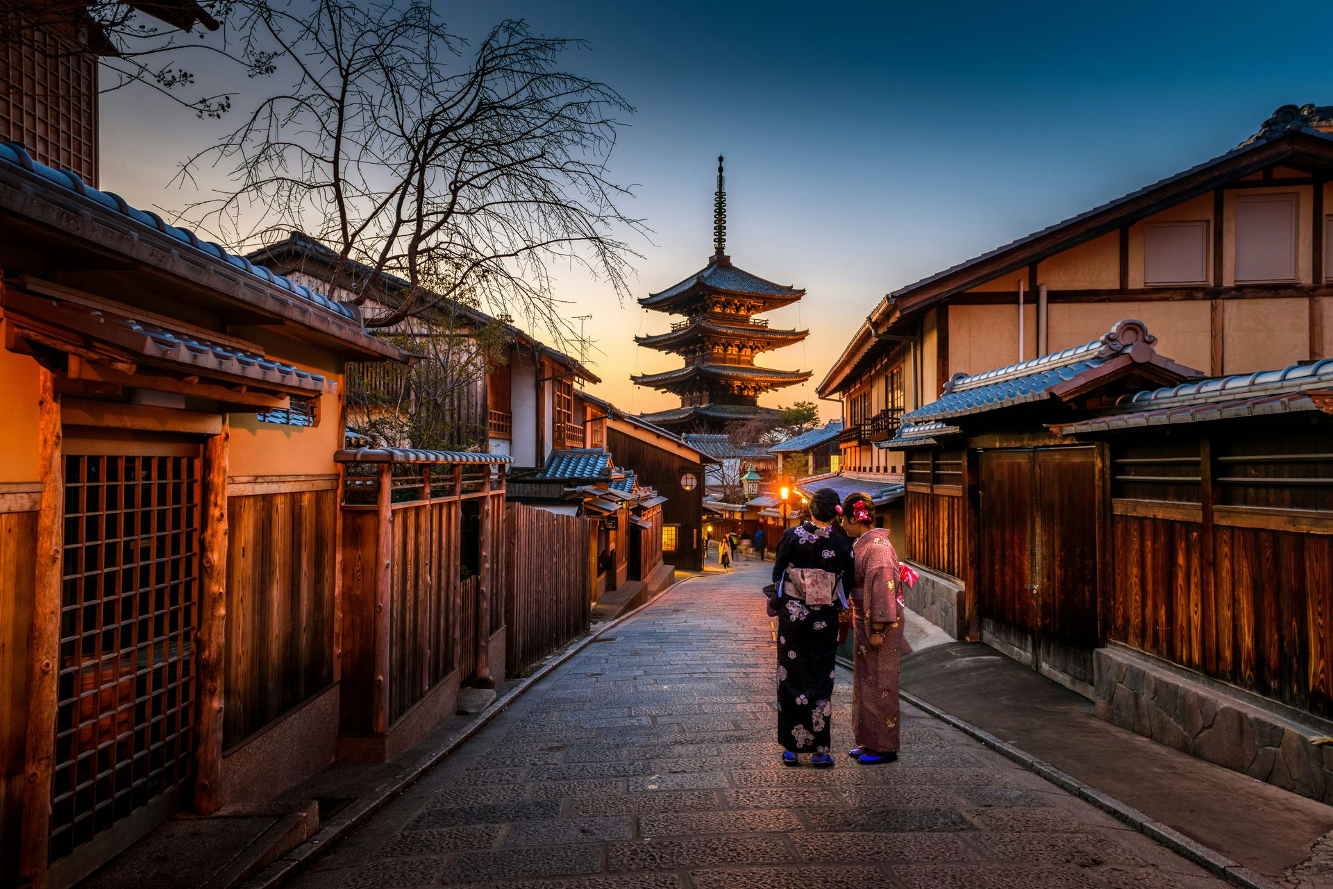 The best ways to save money in Japan
