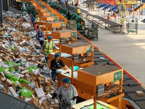 U.S. consumers are buying less online, survey shows