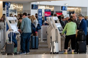 Delta brings back its forecast — and maybe a little economic confidence with it
