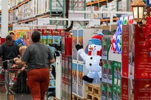 Consumers are getting gloomier — just before the holidays