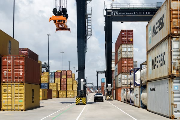 U.S. trade deficit hits 14-month high
