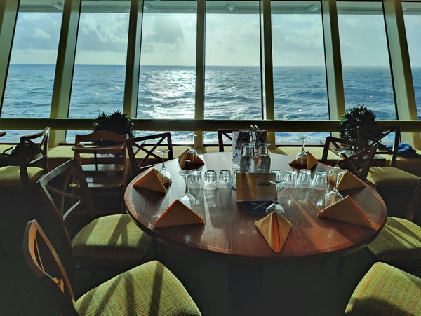 Princess vs. Royal Caribbean: Which cruise line is better for your next vacation? thumbnail