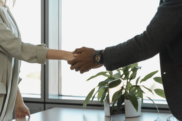 15 negotiation techniques backed by research